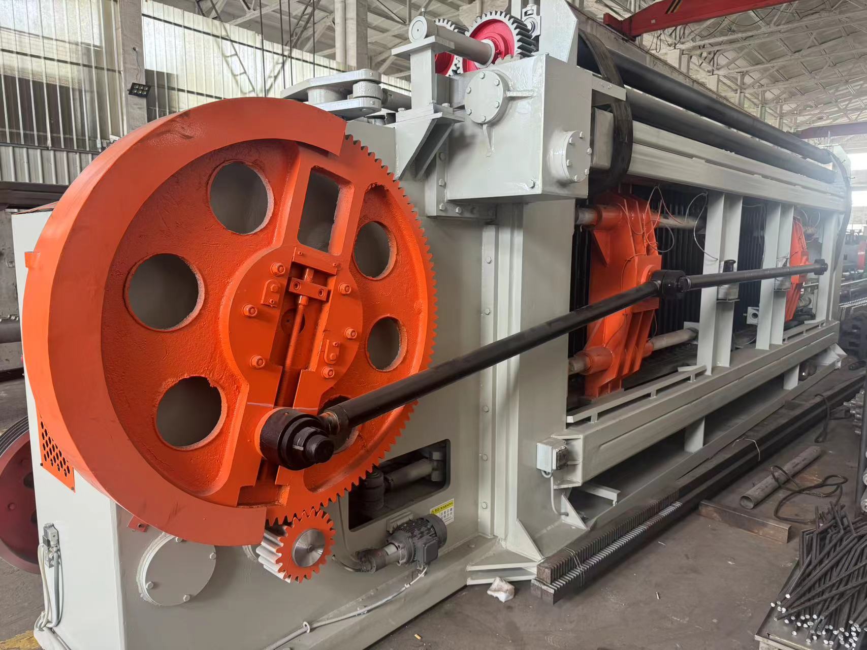 آخرین وبلاگ های شرکت در مورد Heavy Duty Gabion Mesh Weaving Machine Exported to India for Riverbank Protection